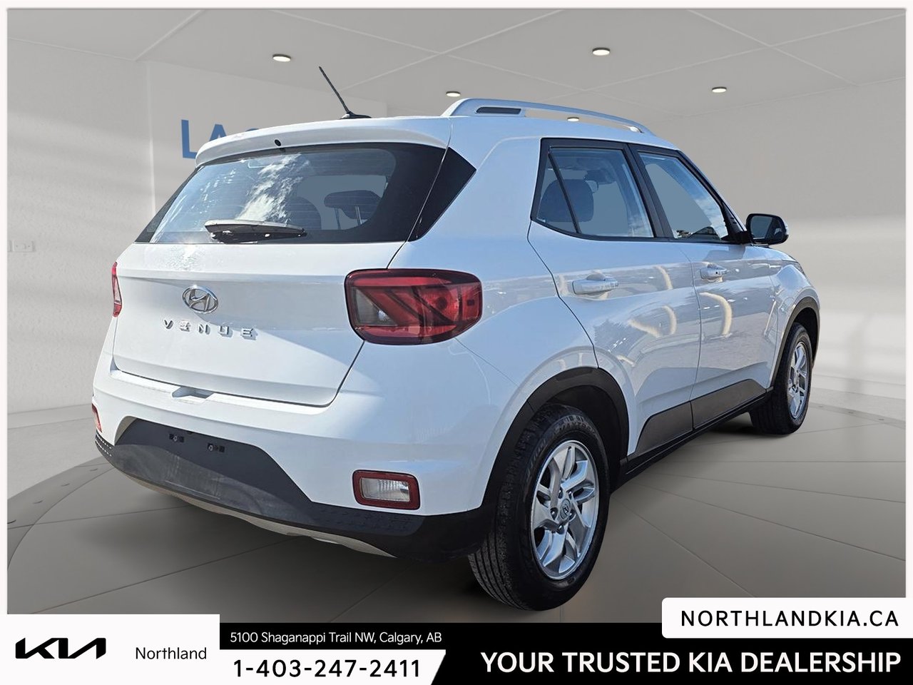 2023 Hyundai Venue Preferred-3