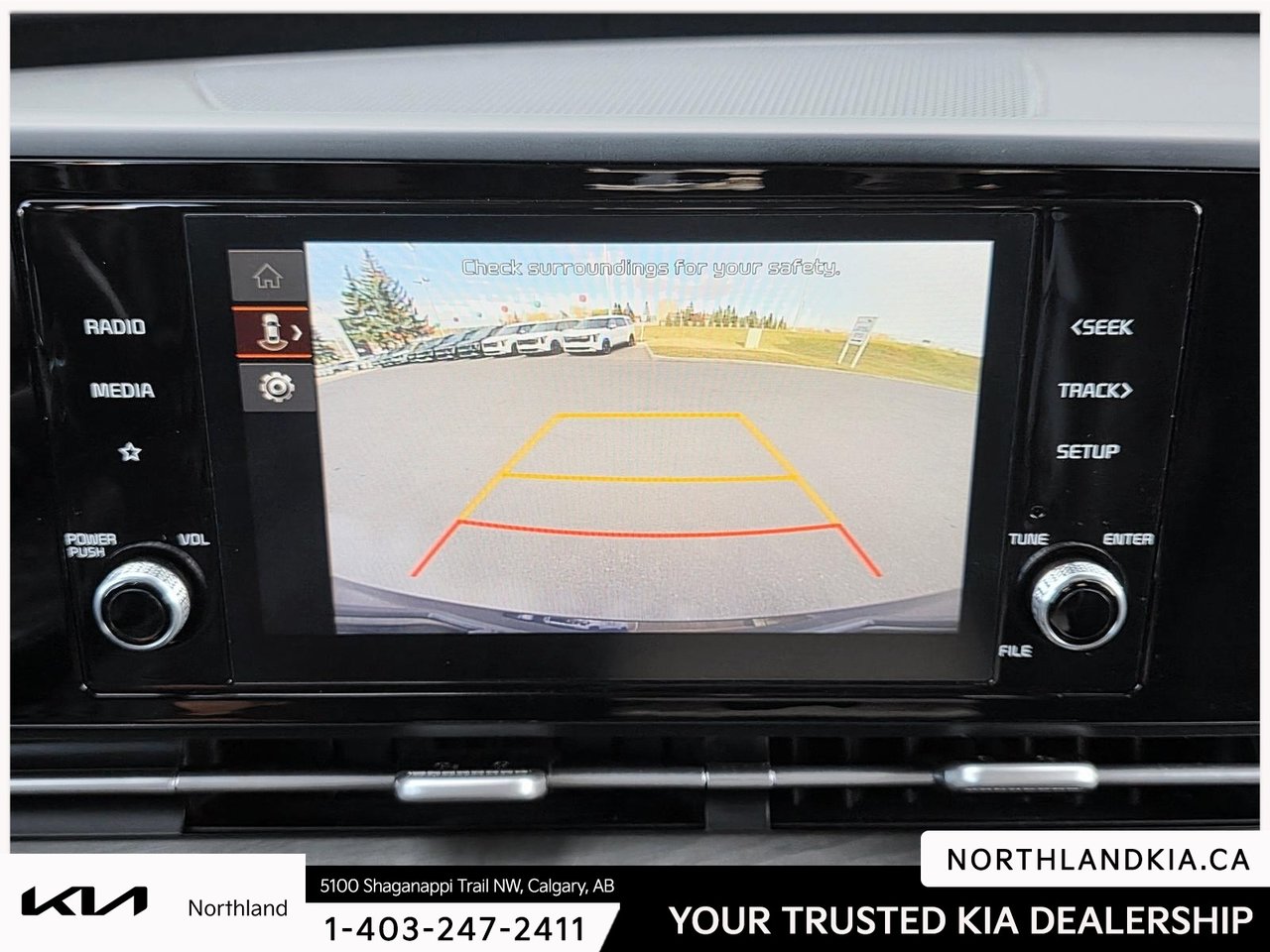2023 Kia Carnival EX-16