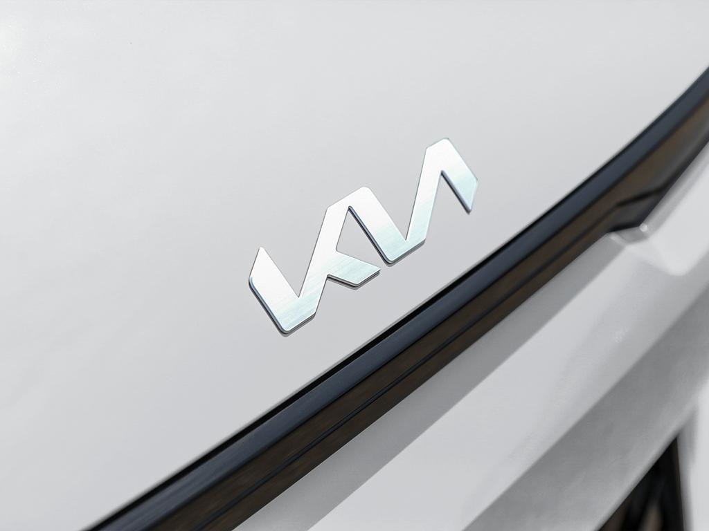 2025 Kia EV6 Land AWD w/ Premium Pkg-7