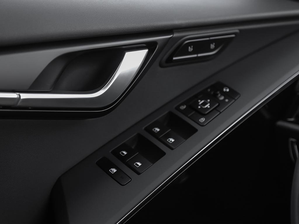 2026 Kia Niro HEV SX-14