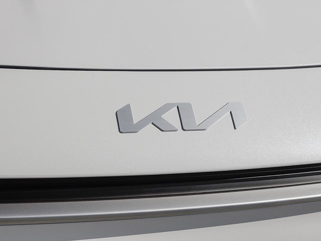 2026 Kia Niro HEV LX-8