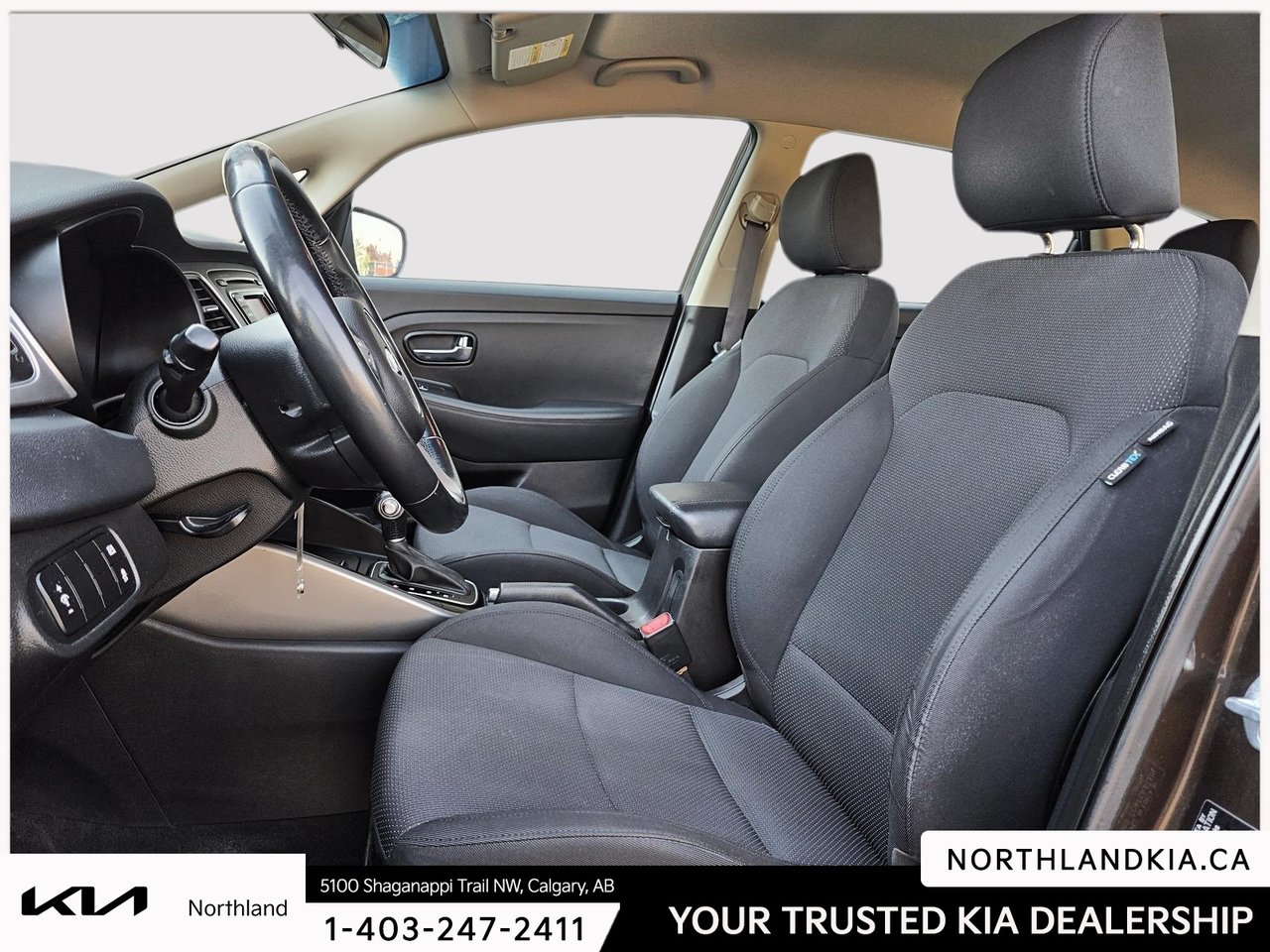 2015 Kia Rondo LX-8