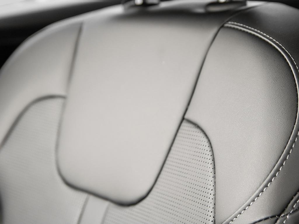 2025 Kia Sorento PHEV EX-18