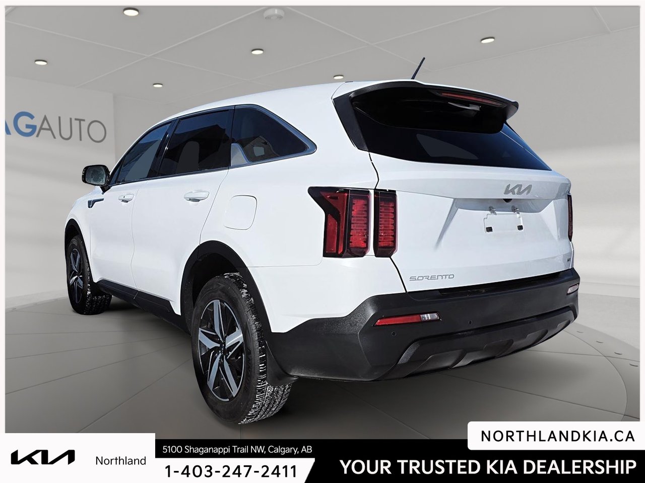 2023 Kia Sorento LX Premium-1