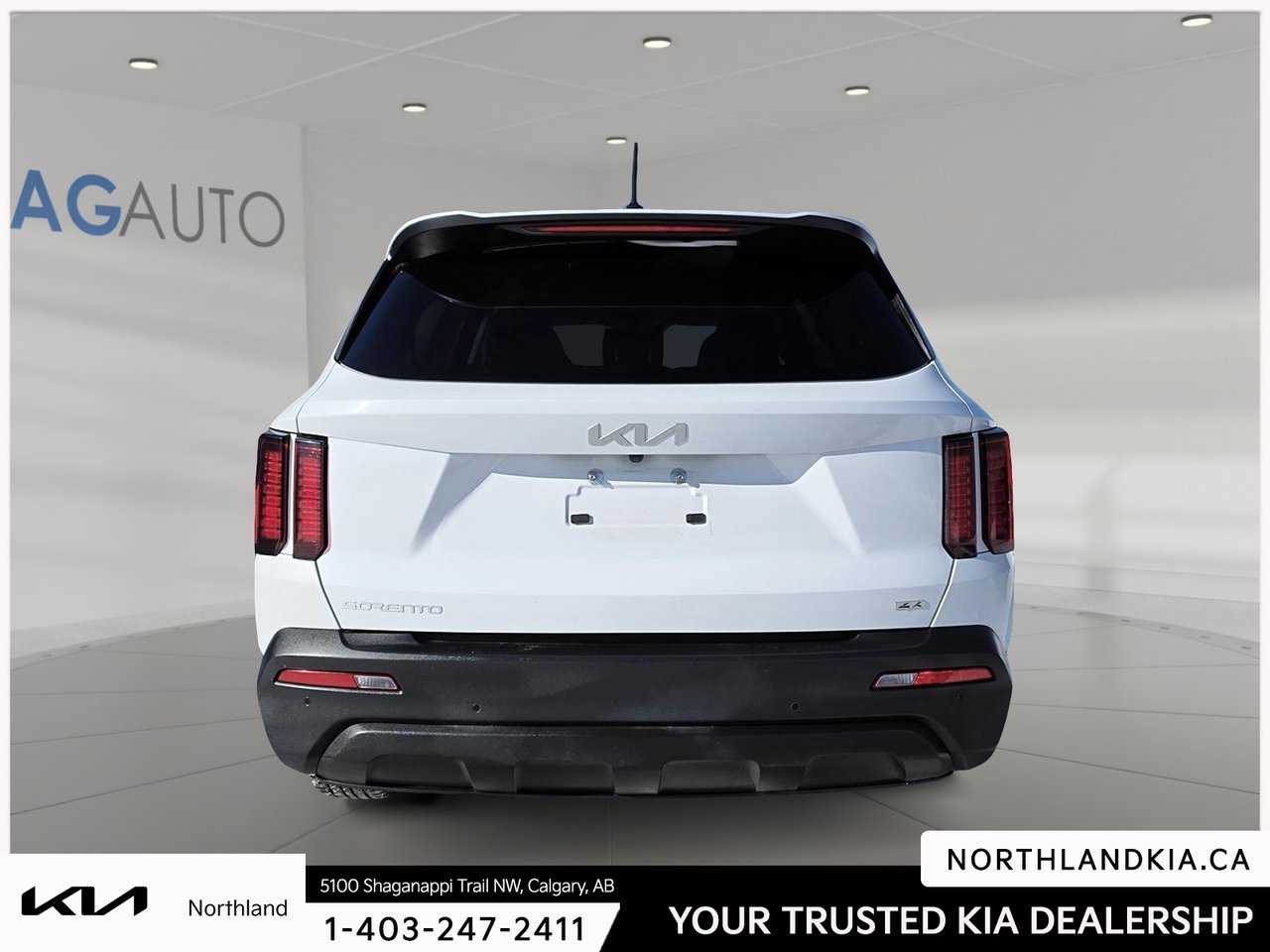 2023 Kia Sorento LX Premium-2