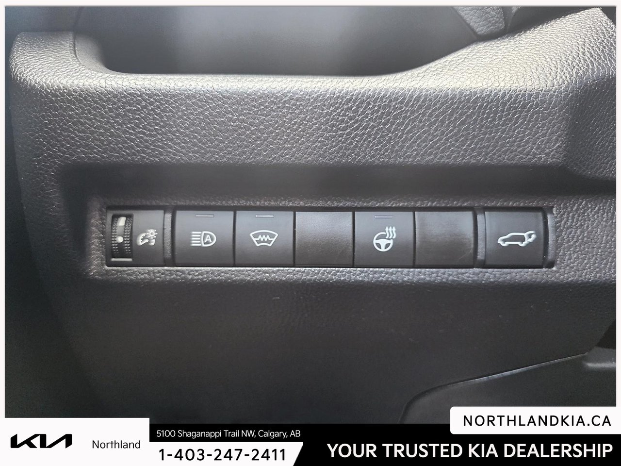 2024 Toyota RAV4 Hybrid XLE-8