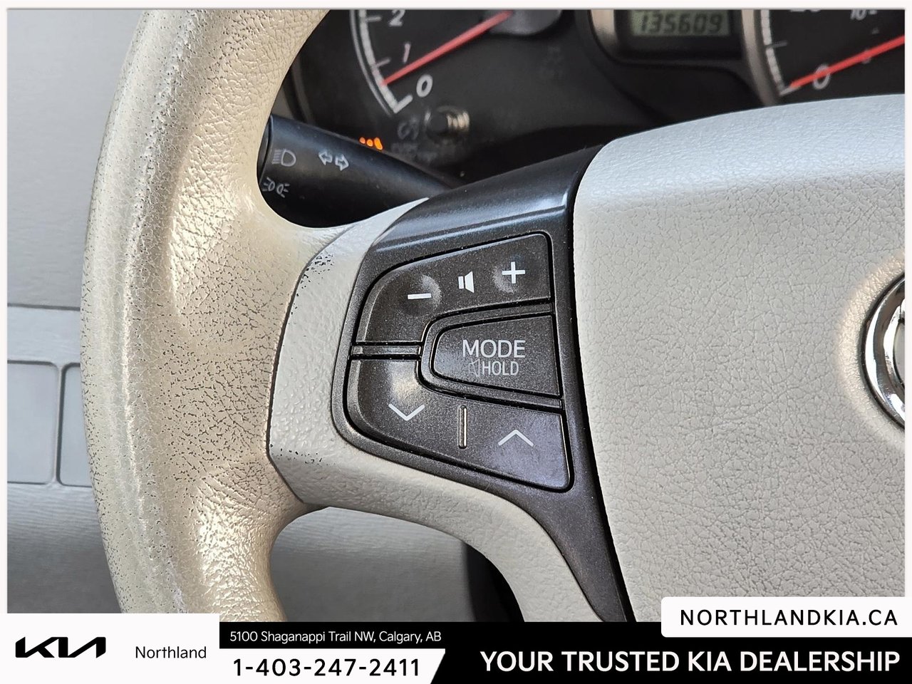 2014 Toyota Sienna LE-12