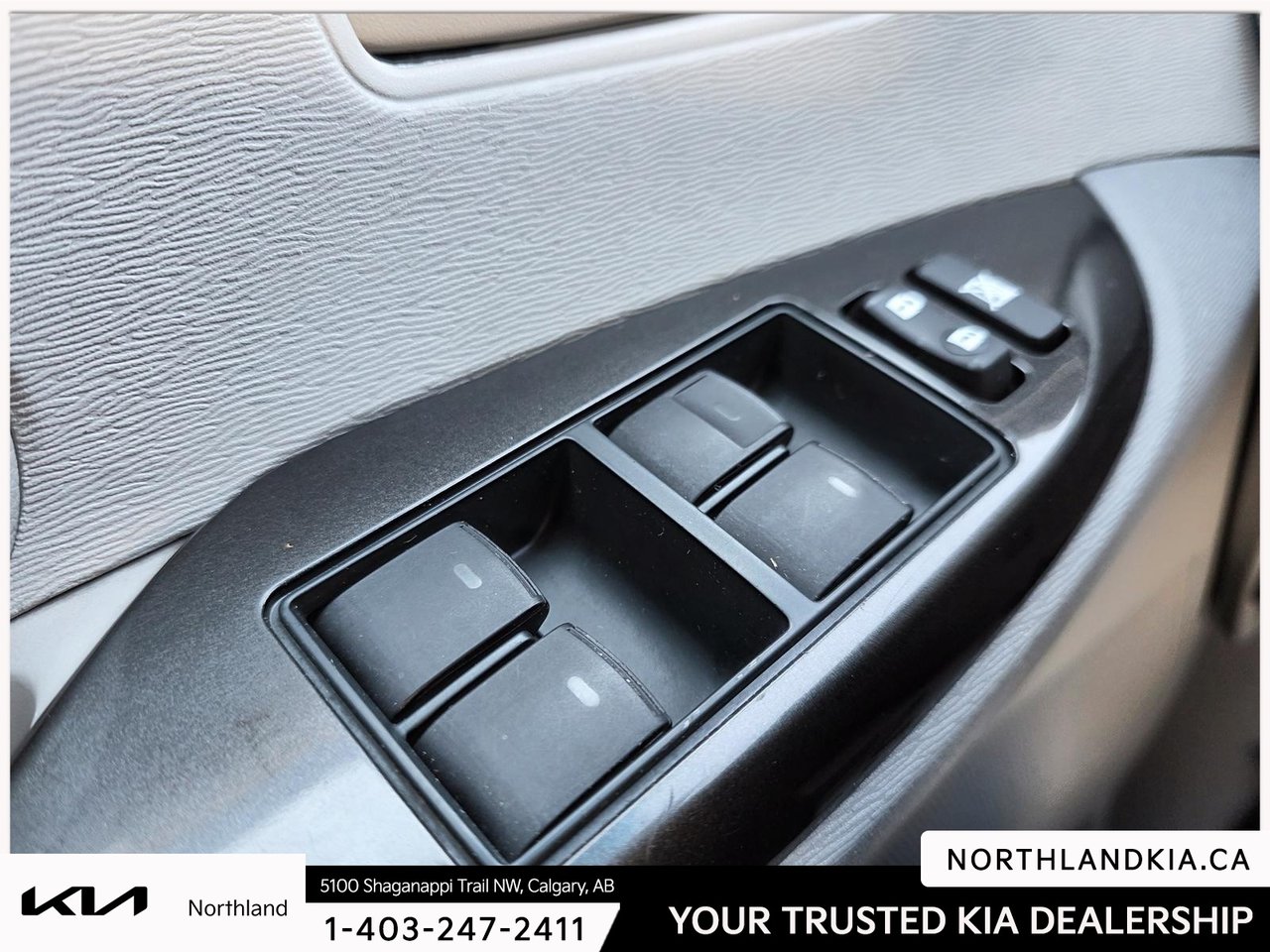 2014 Toyota Sienna LE-7