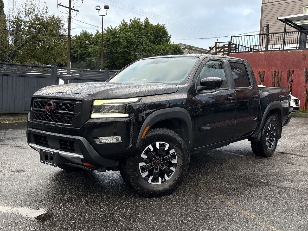 2023 Nissan Frontier PRO-4X Crew Cab 4WD