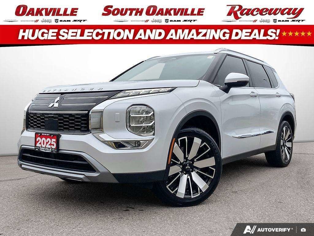 White 2025 Mitsubishi Outlander SUV / Crossover Front-Wheel Drive Continuously Variable Transmission
