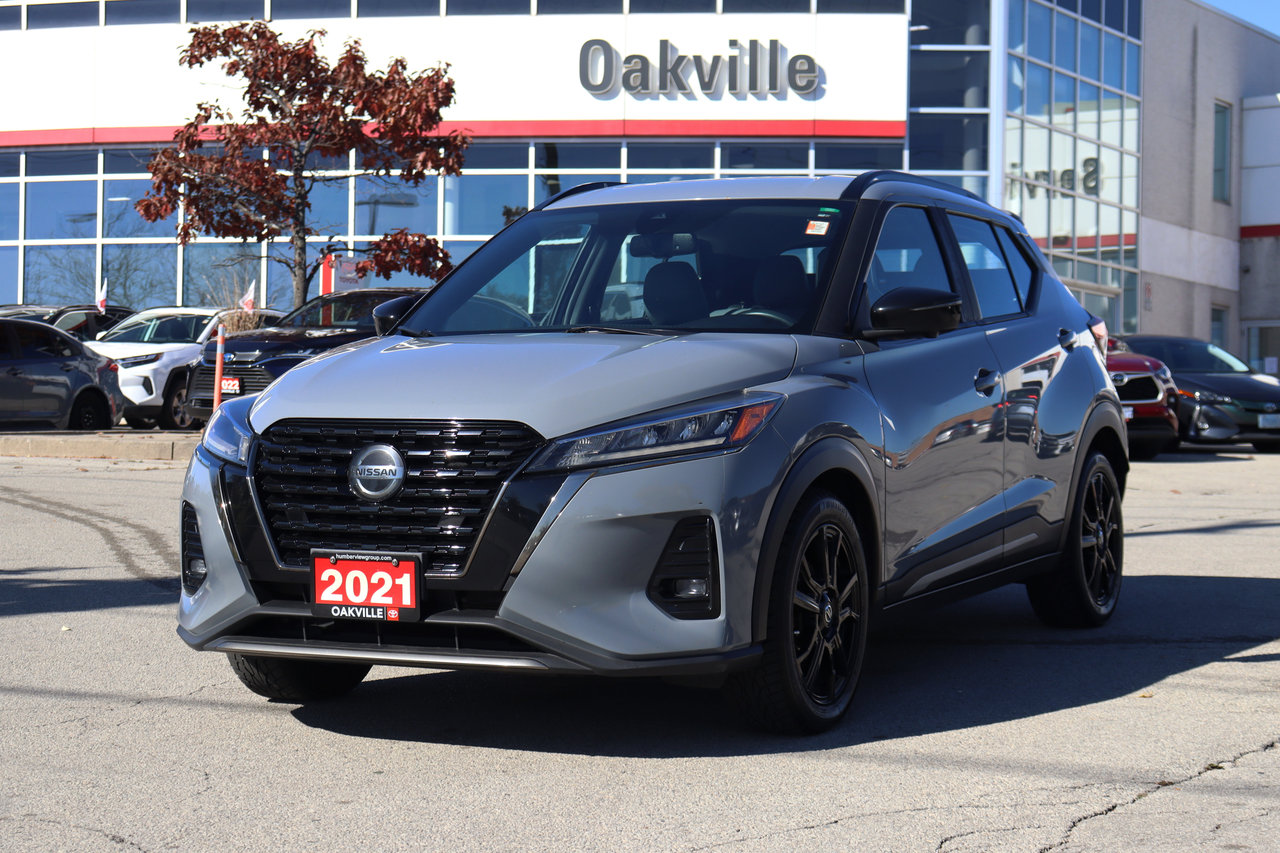 Gray (Boulder Grey Pearl Met) 2021 Nissan Kicks SUV / Crossover Front-Wheel Drive