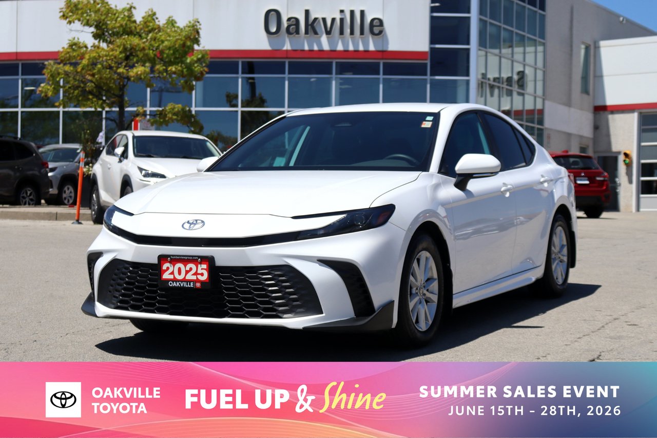 White 2025 Toyota Camry SE FWD Sedan Front-Wheel Drive Continuously Variable Transmission