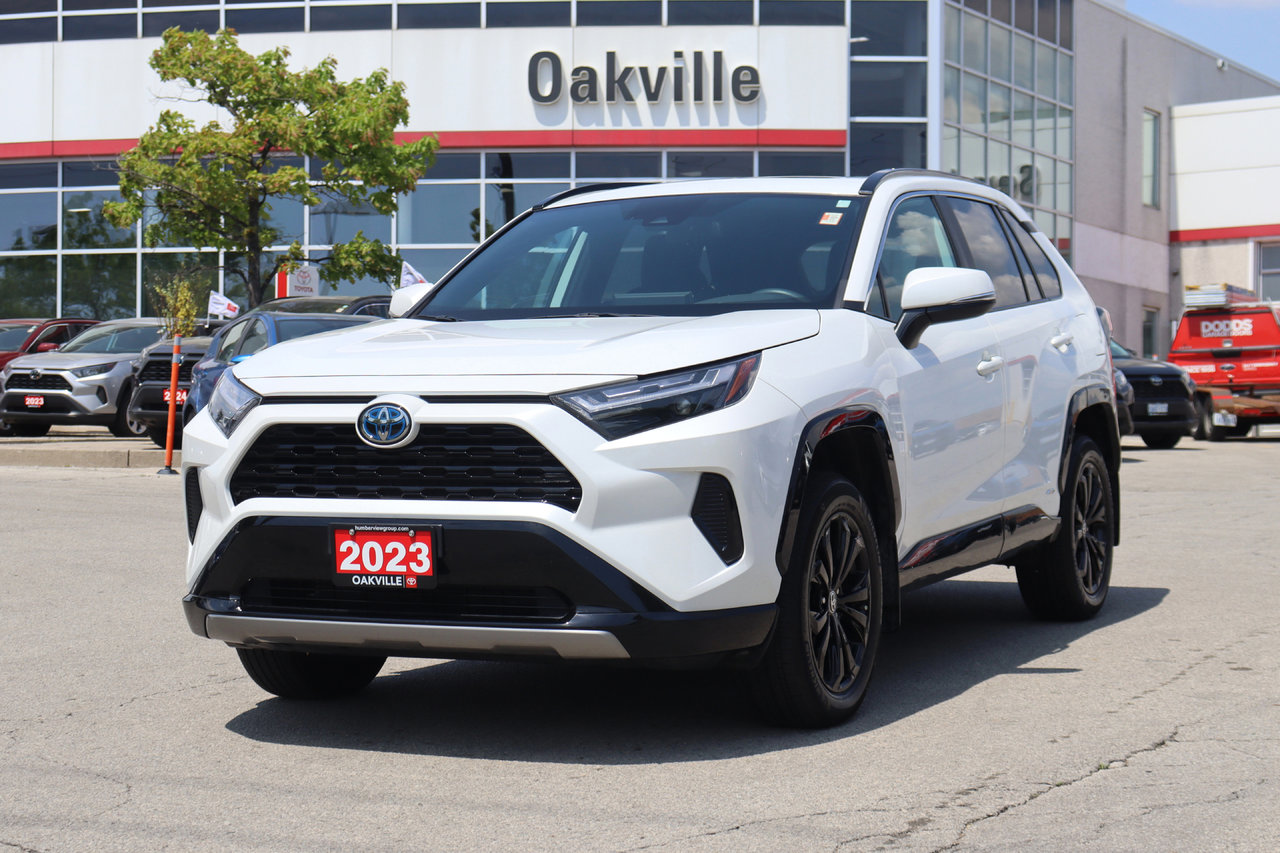 White (Wind Chill Pearl) 2023 Toyota RAV4 Hybrid SE AWD SUV / Crossover All-Wheel Drive Continuously Variable Transmission