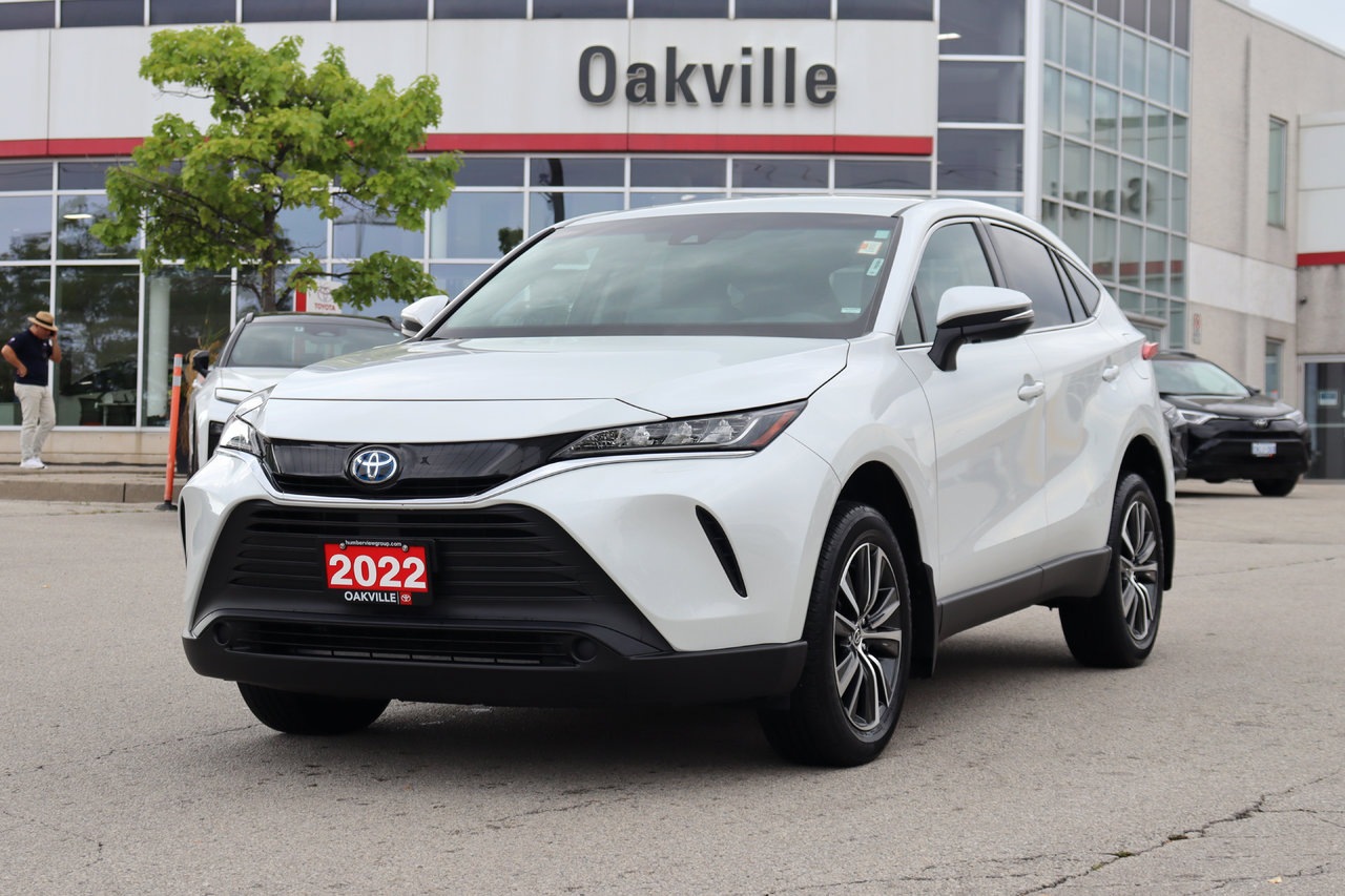 White (Wind Chill Pearl) 2023 Toyota Venza SUV / Crossover All-Wheel Drive 