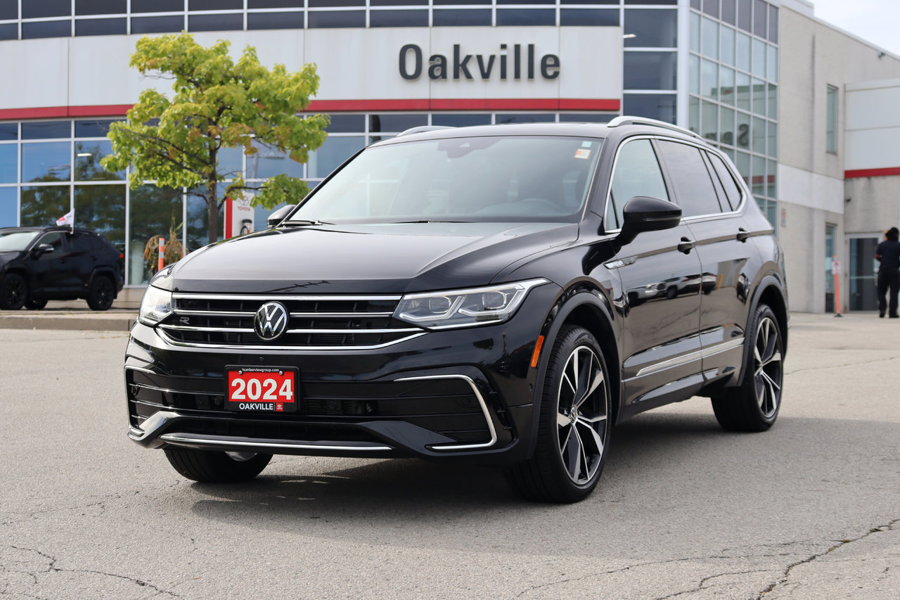 Deep Black Pearl 2024 Volkswagen Tiguan SUV / Crossover Automatic