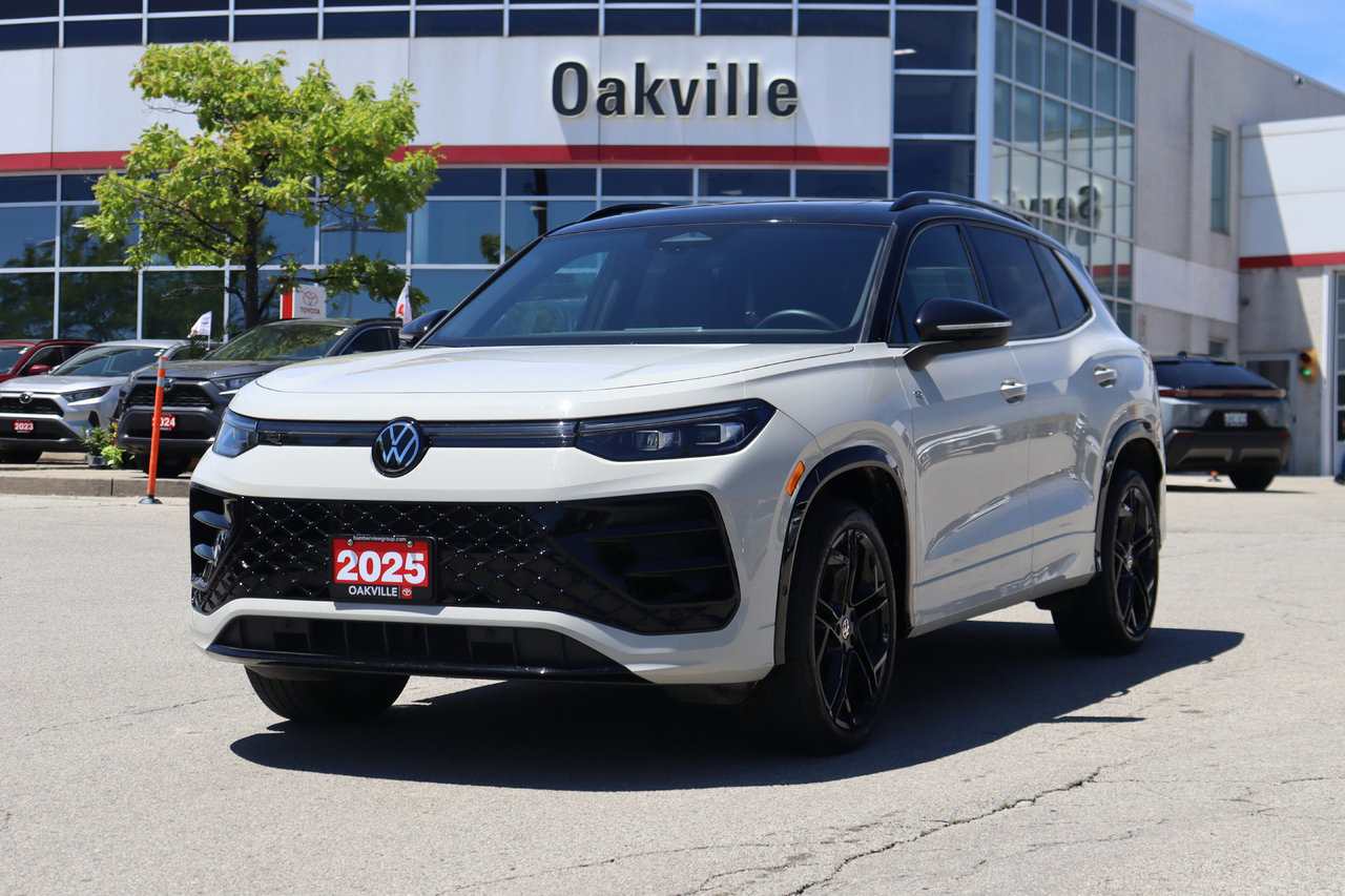 Ascot Gray W/Black Roof 2025 Volkswagen Tiguan Comfortline R-Line Black Edition 4Motion SUV / Crossover Automatic