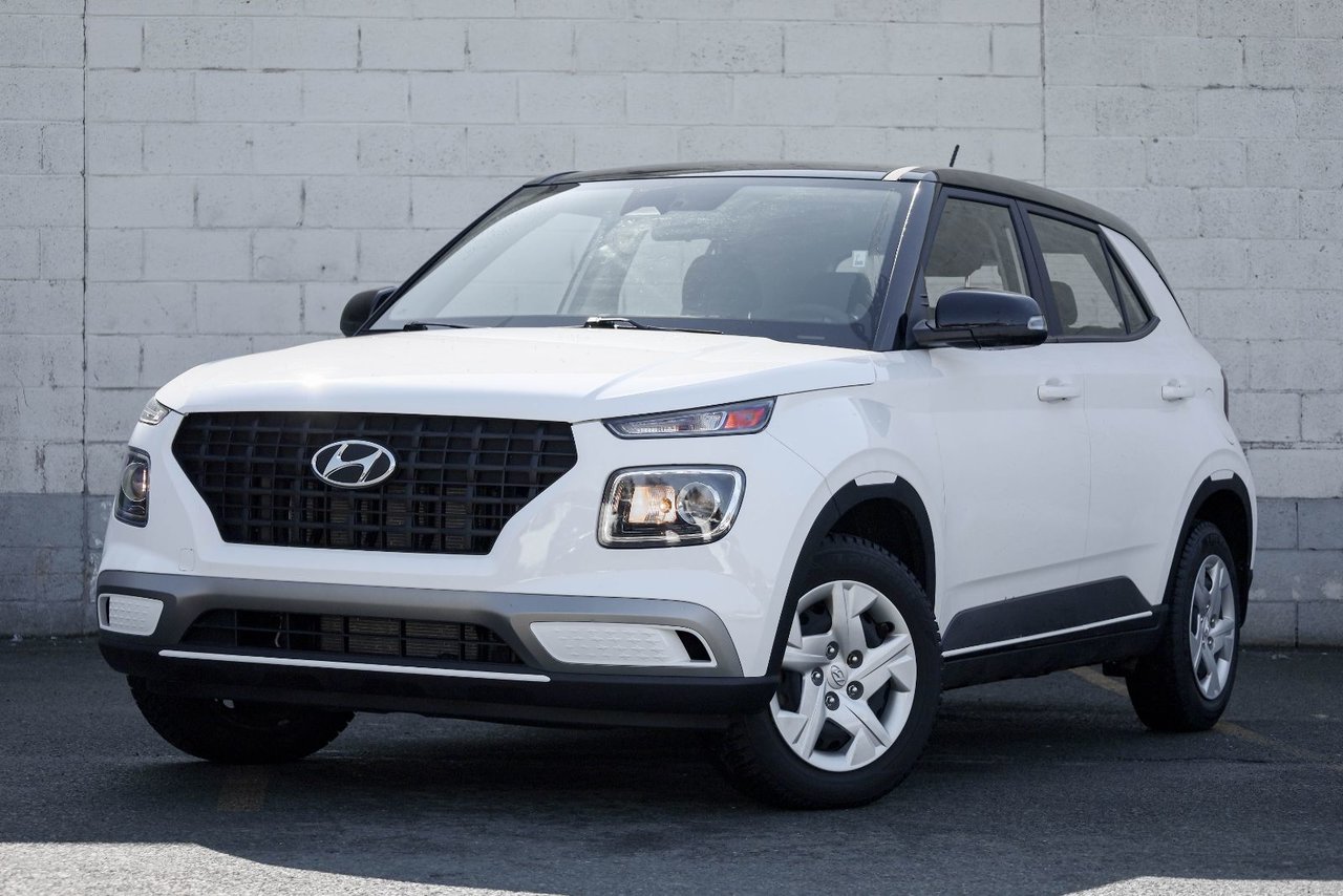 2024 Hyundai Venue Essential-2