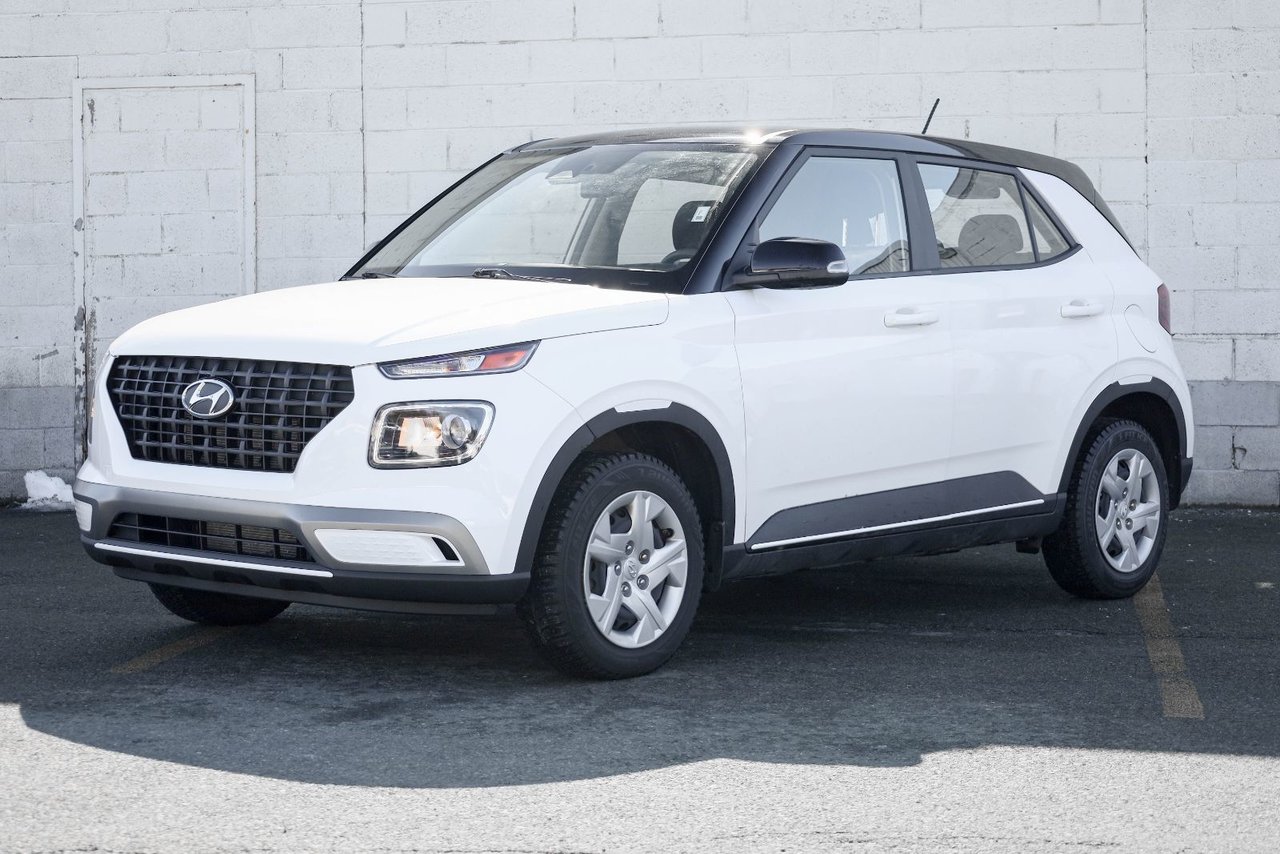 2024 Hyundai Venue Essential-5
