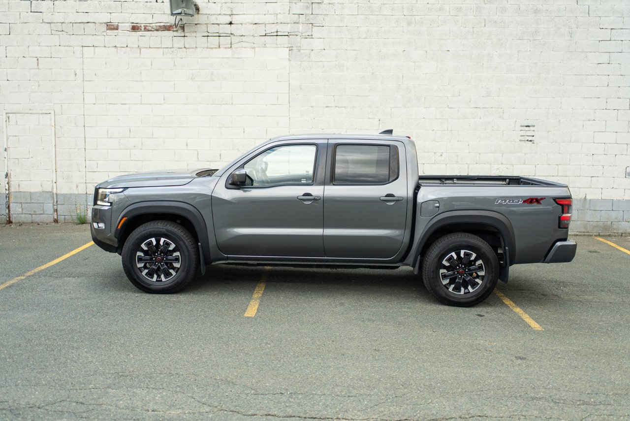 2023 Nissan Frontier PRO-4X-0