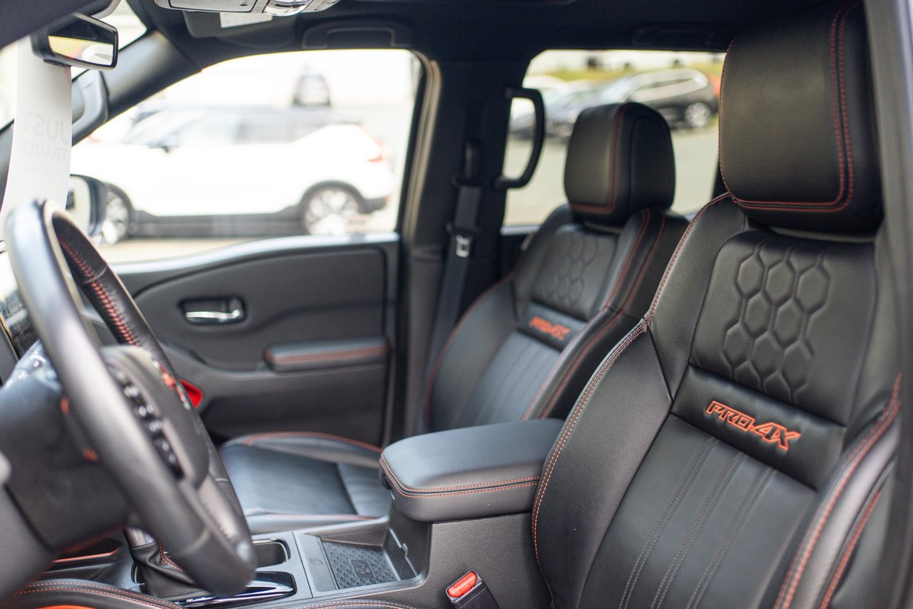 2023 Nissan Frontier PRO-4X-11