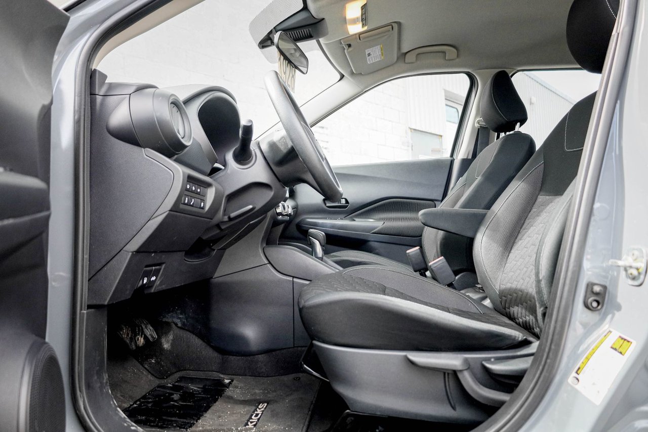 2021 Nissan Kicks S-8