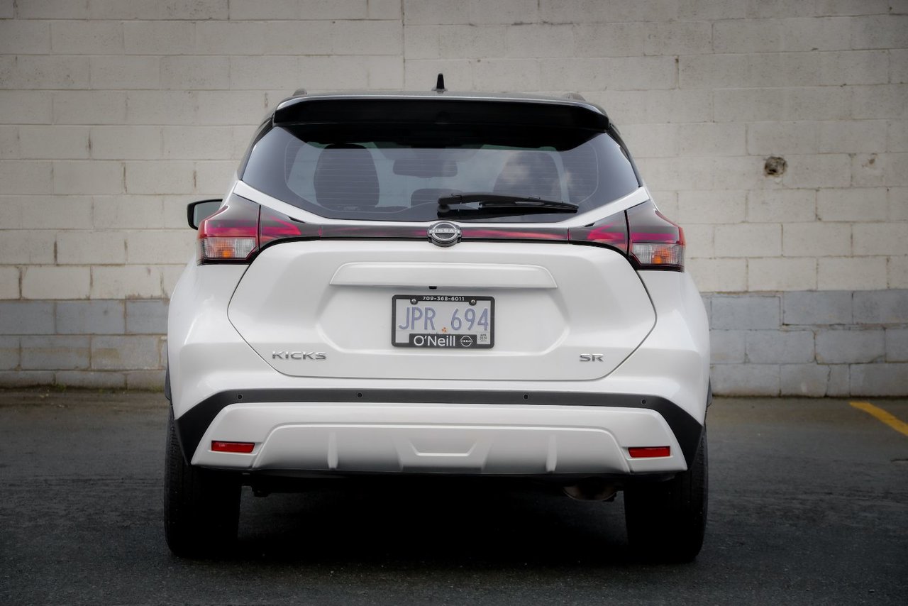 2023 Nissan Kicks SR-9