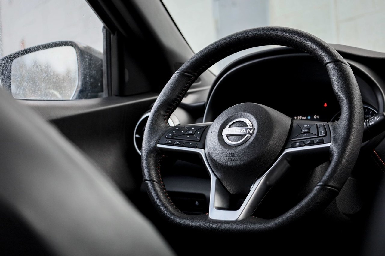 2023 Nissan Kicks SR-18