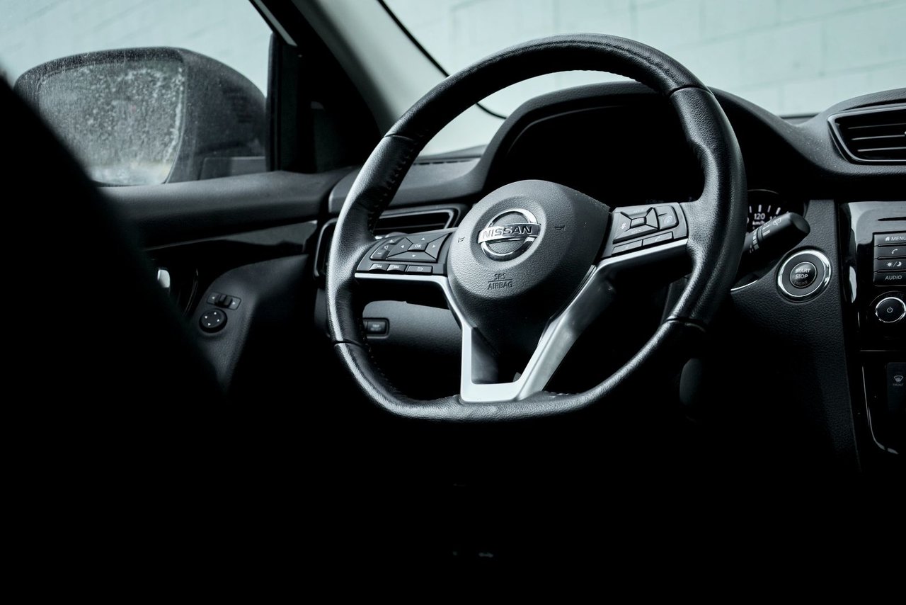 2022 Nissan Qashqai SV-18