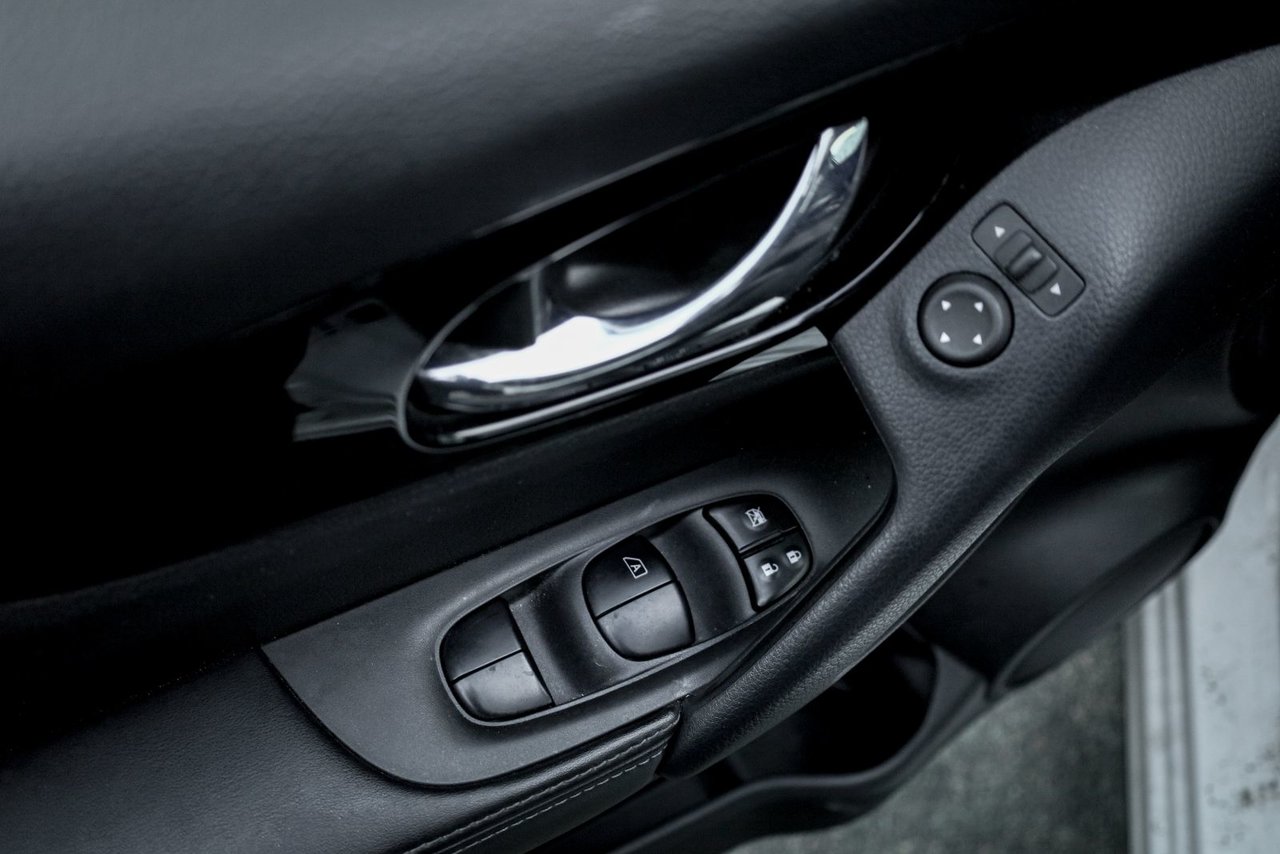 2022 Nissan Qashqai SV-10