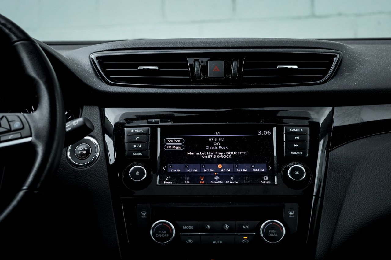 2022 Nissan Qashqai SV-14