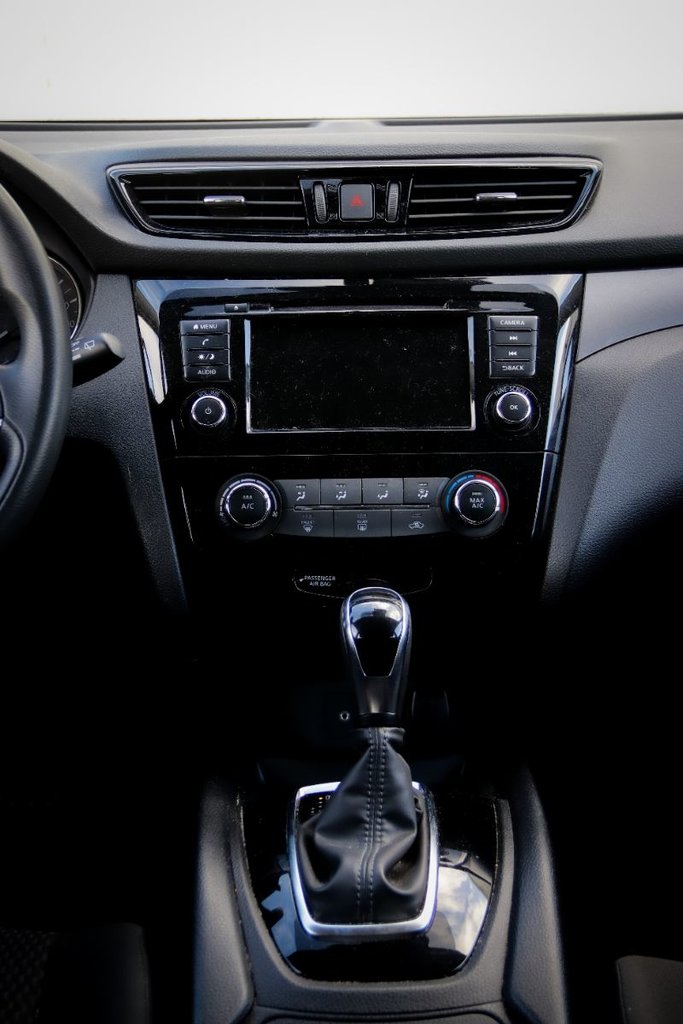 2022 Nissan Qashqai S-19