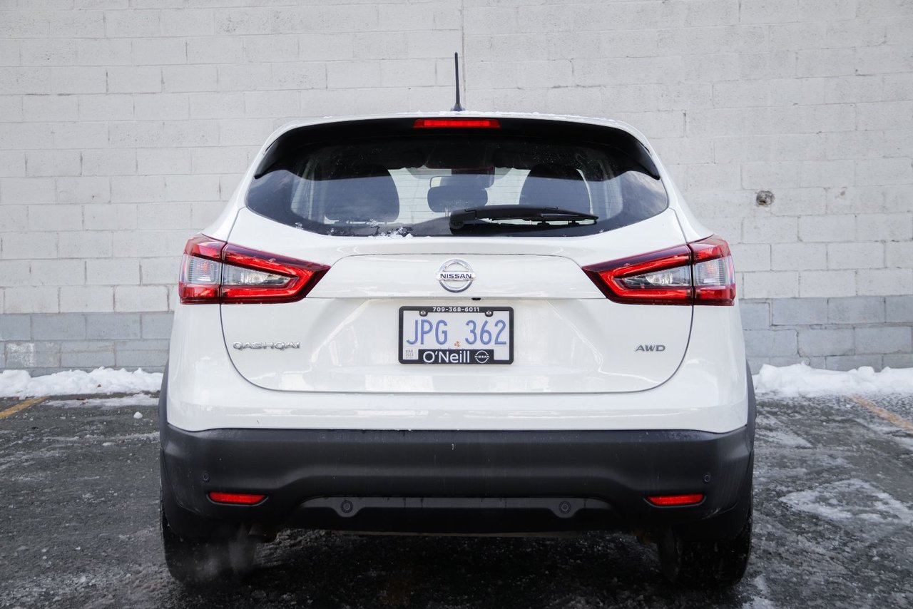 2022 Nissan Qashqai S-10