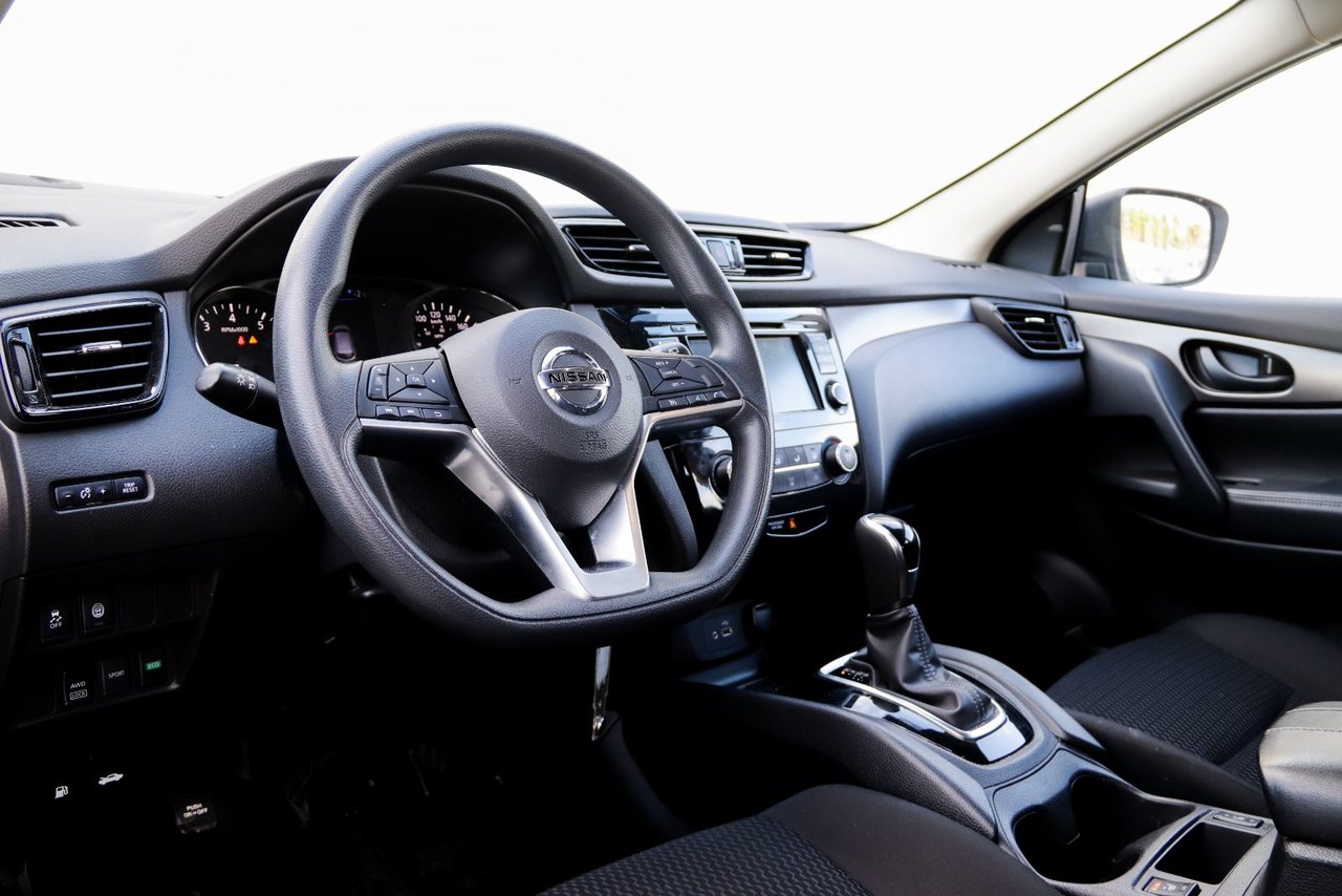 2022 Nissan Qashqai S-16