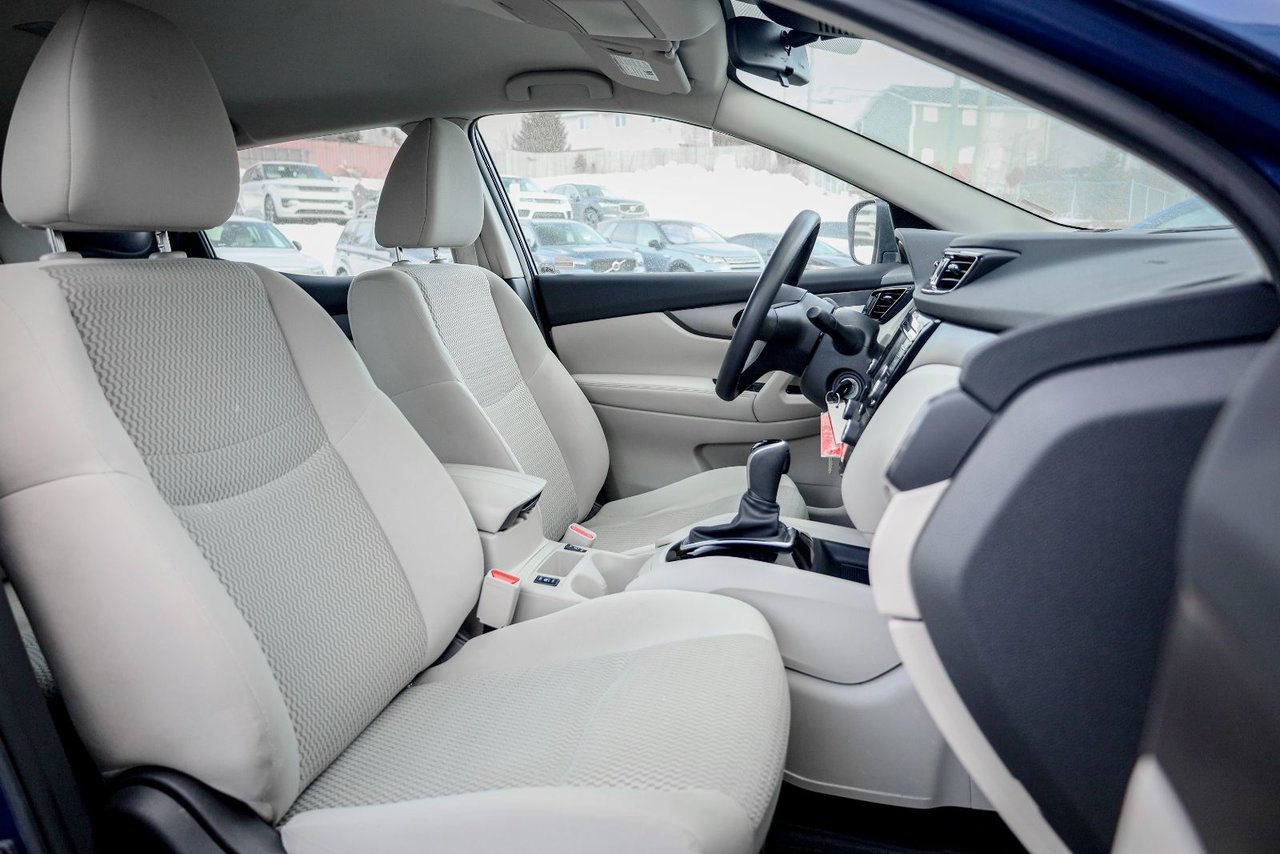 2023 Nissan Qashqai S-18