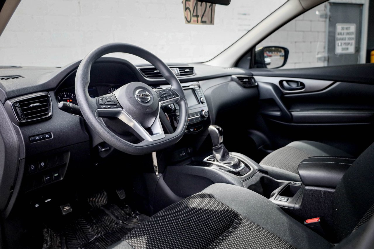 2023 Nissan Qashqai S-9