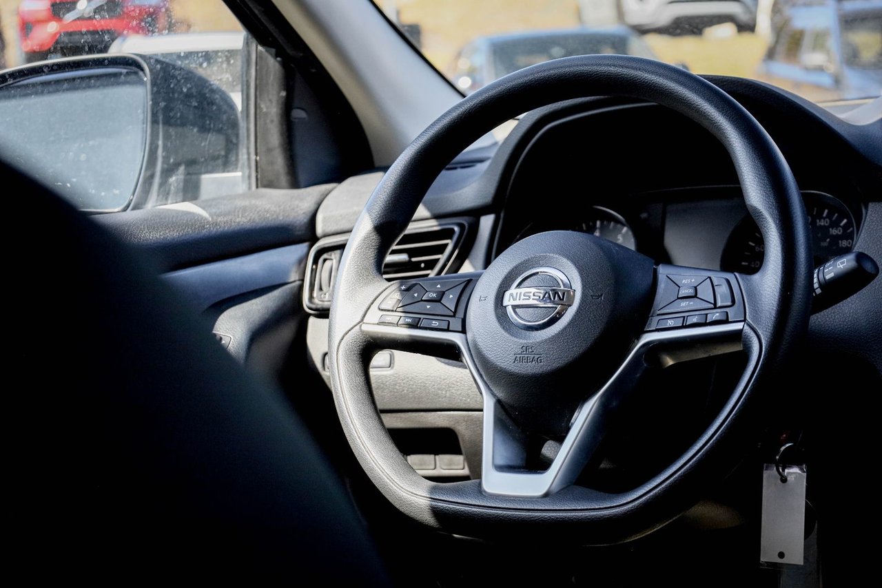 2023 Nissan Qashqai S-17