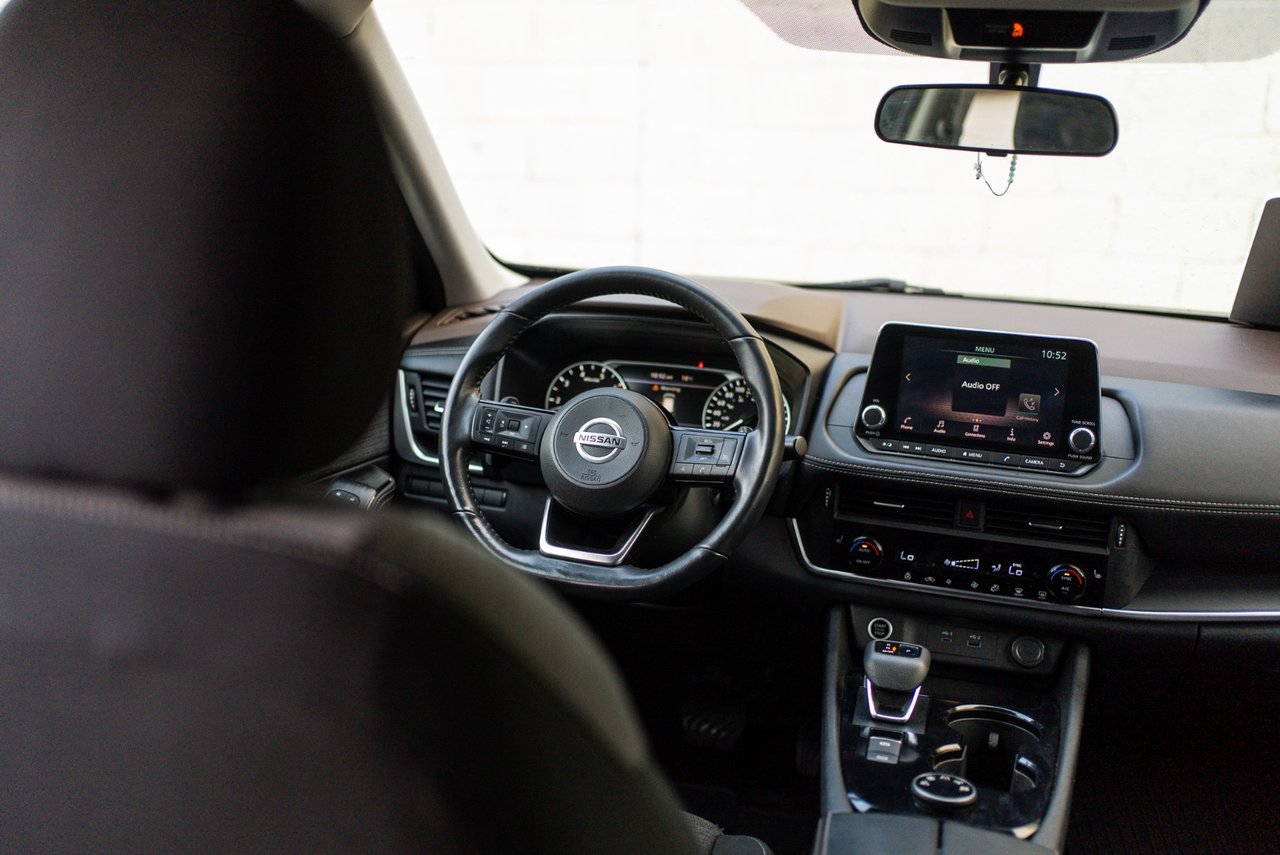 2021 Nissan Rogue S-11