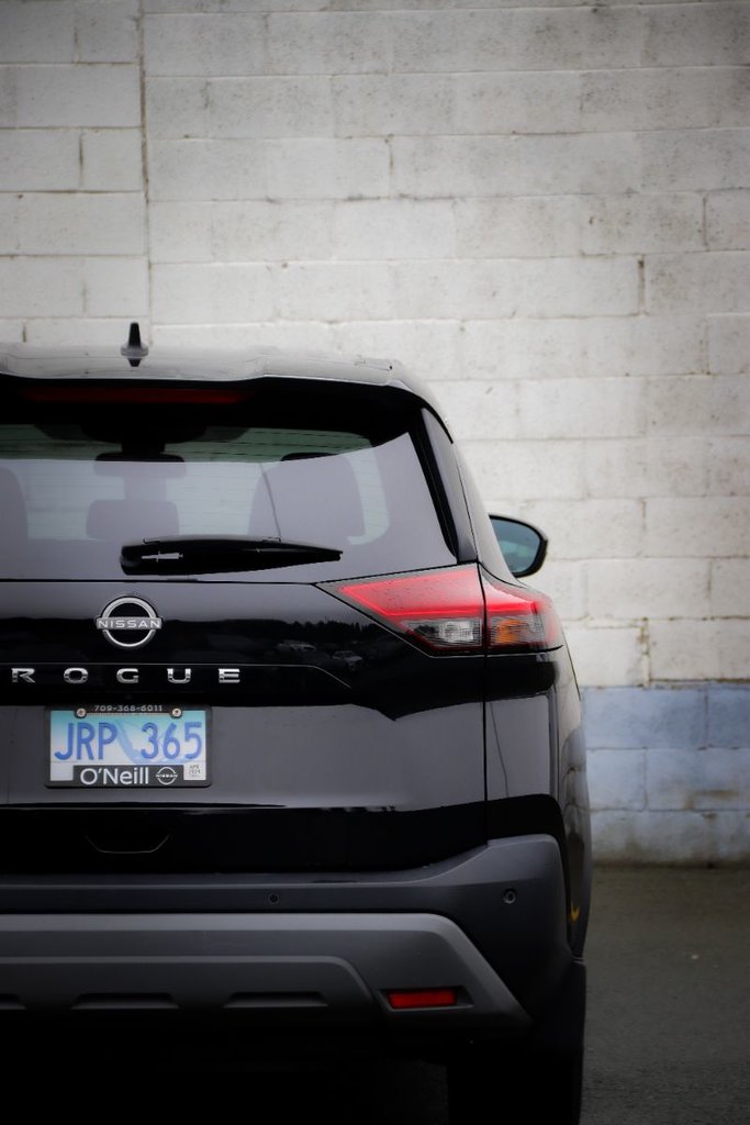 2022 Nissan Rogue S-10