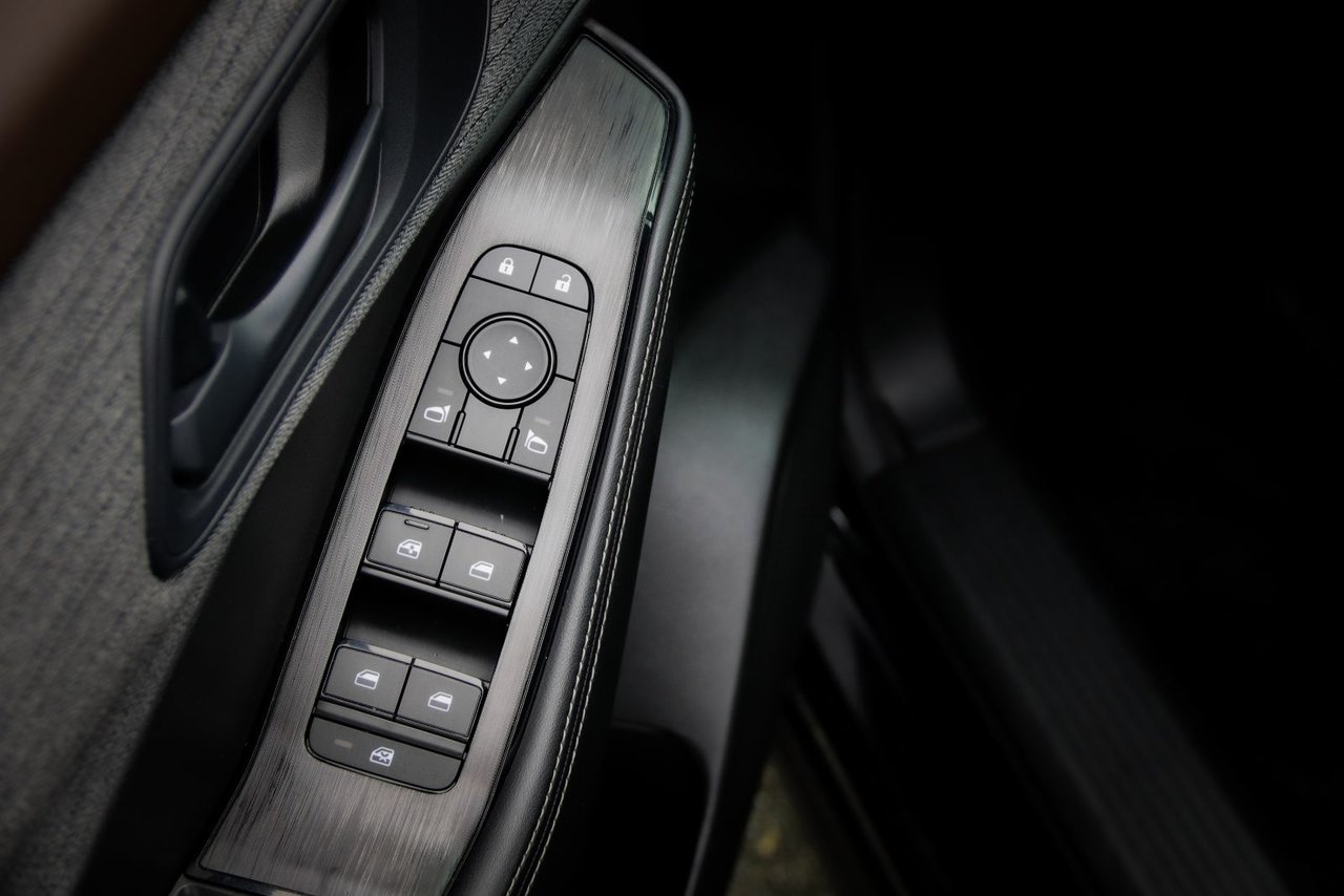 2022 Nissan Rogue S-14