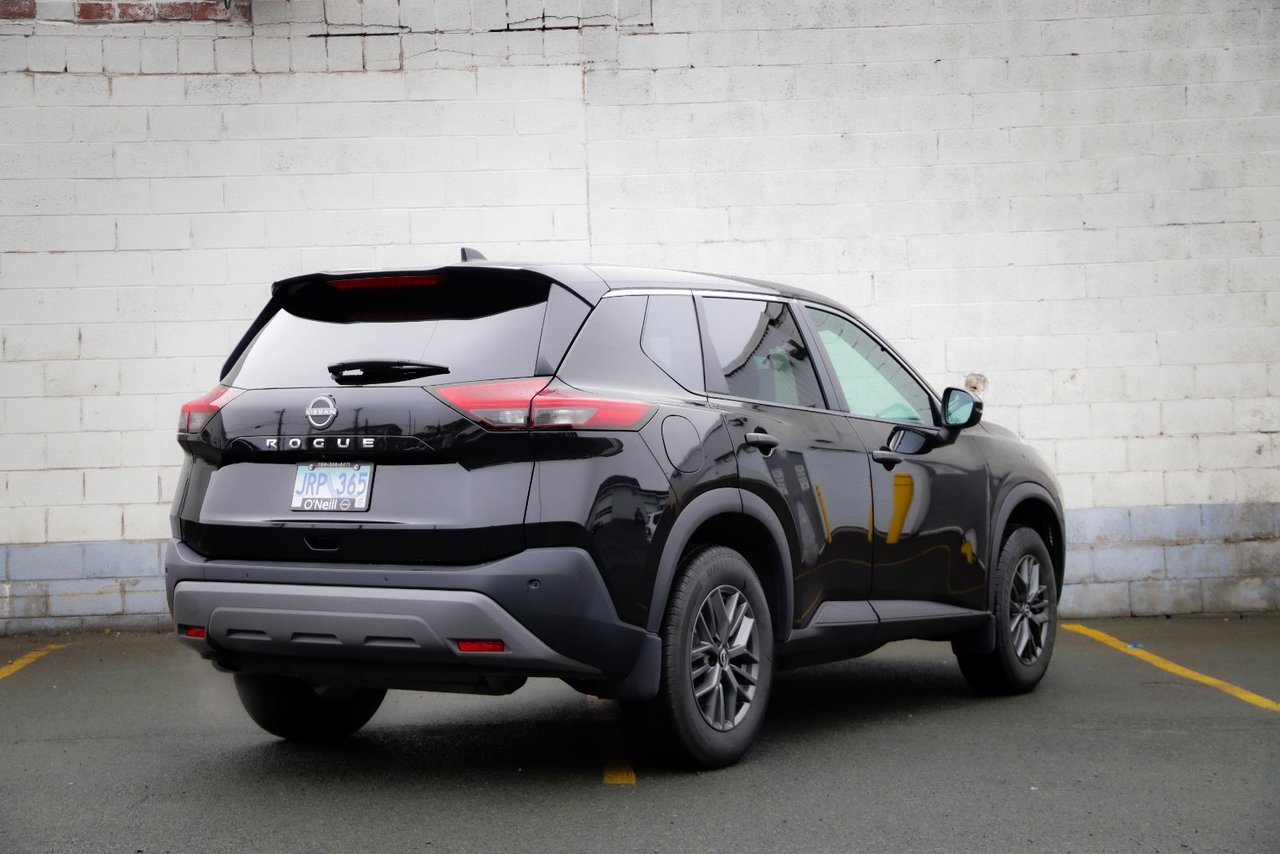 2022 Nissan Rogue S-11