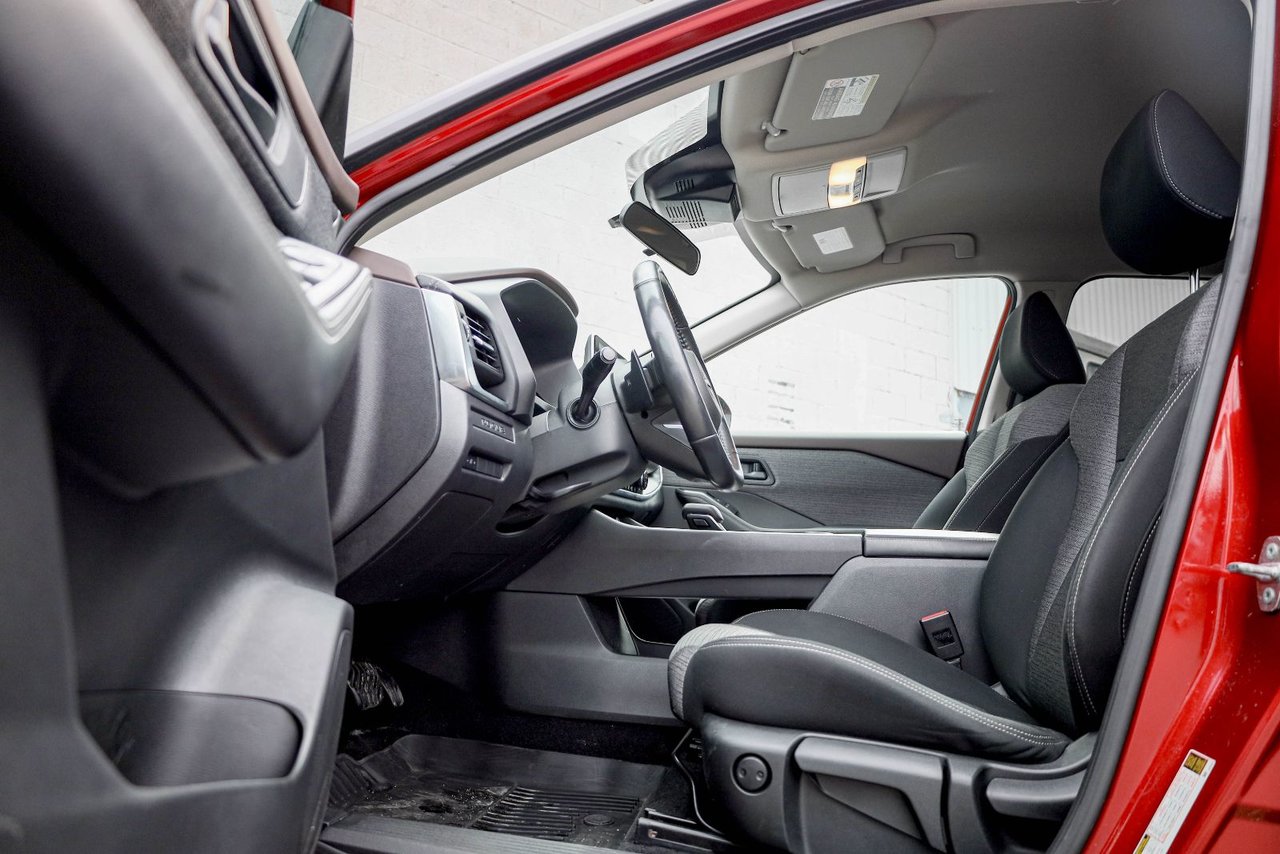 2022 Nissan Rogue S-8