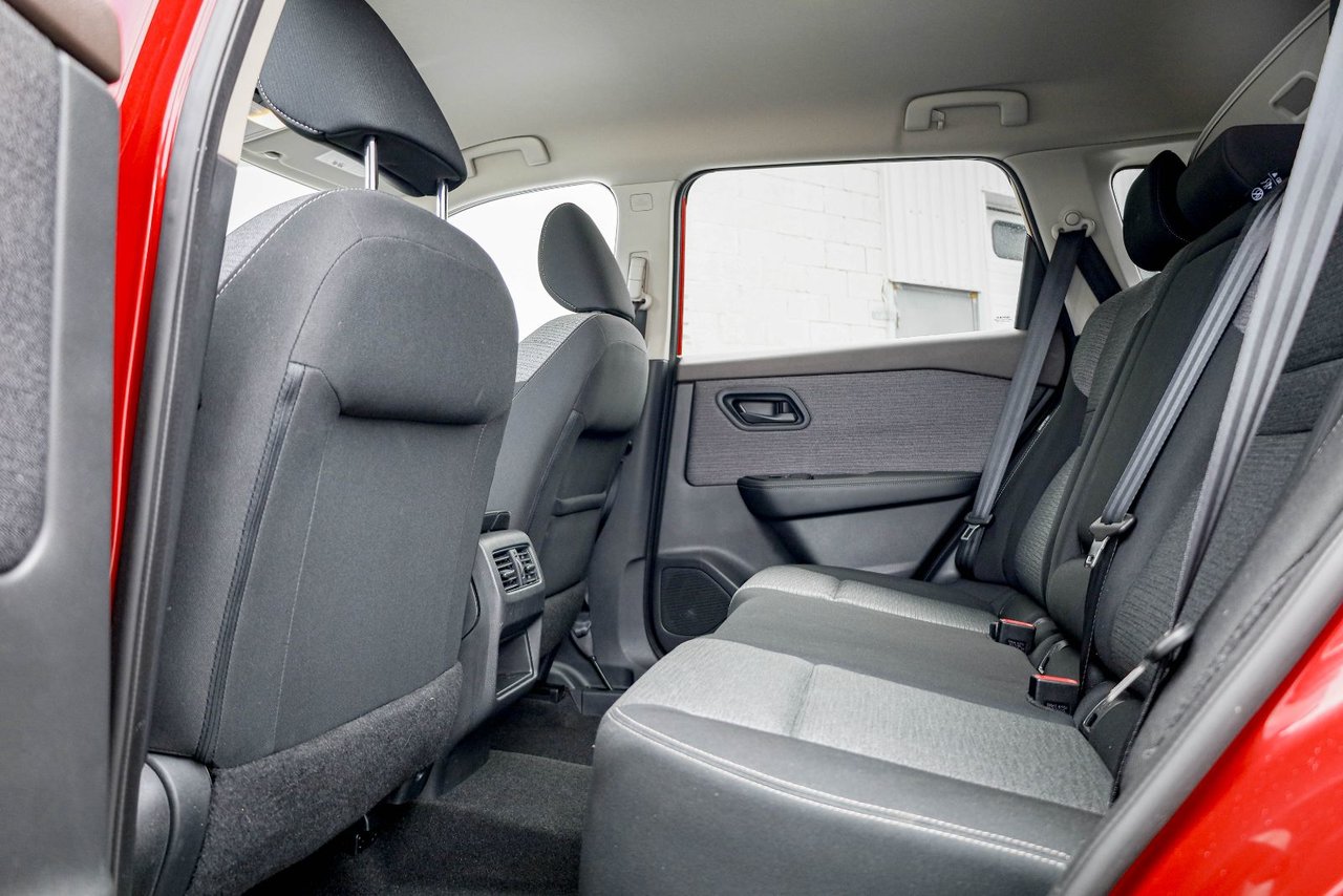 2022 Nissan Rogue S-12