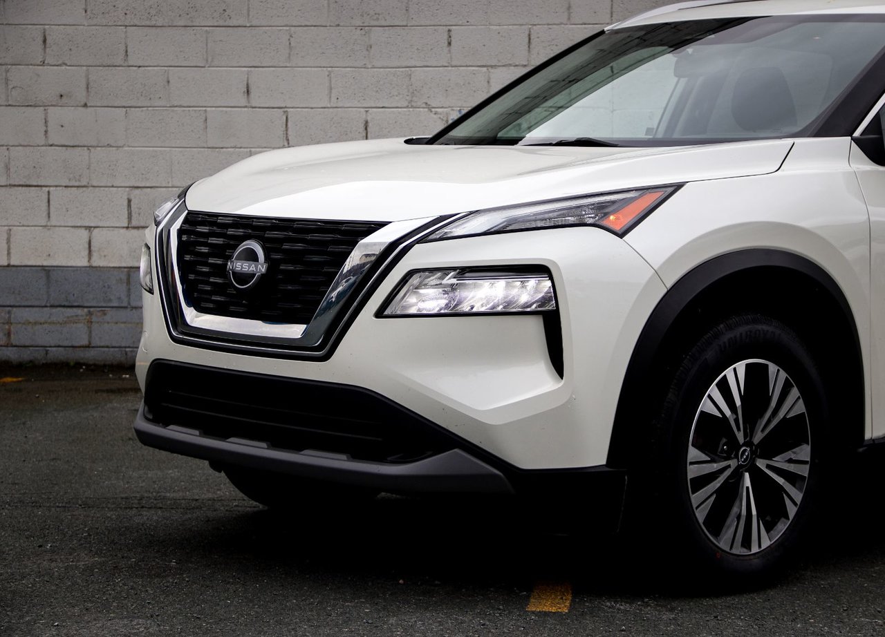 2023 Nissan Rogue SV Moonroof-3
