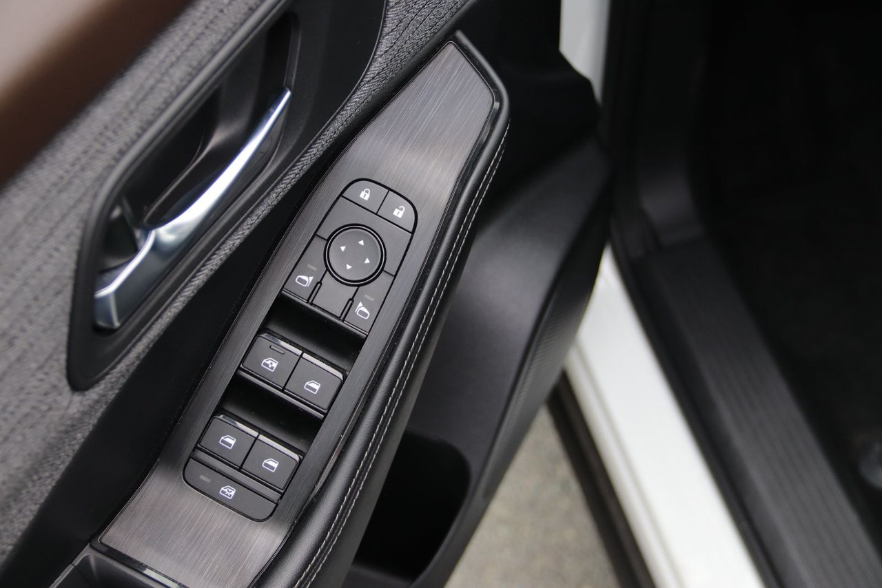 2023 Nissan Rogue SV Moonroof-15