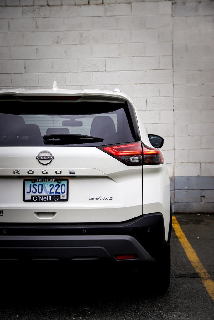 2023 Nissan Rogue SV Moonroof-10