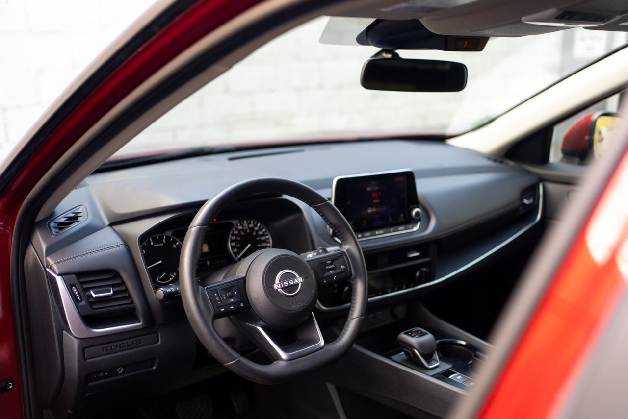 2024 Nissan Rogue S-7