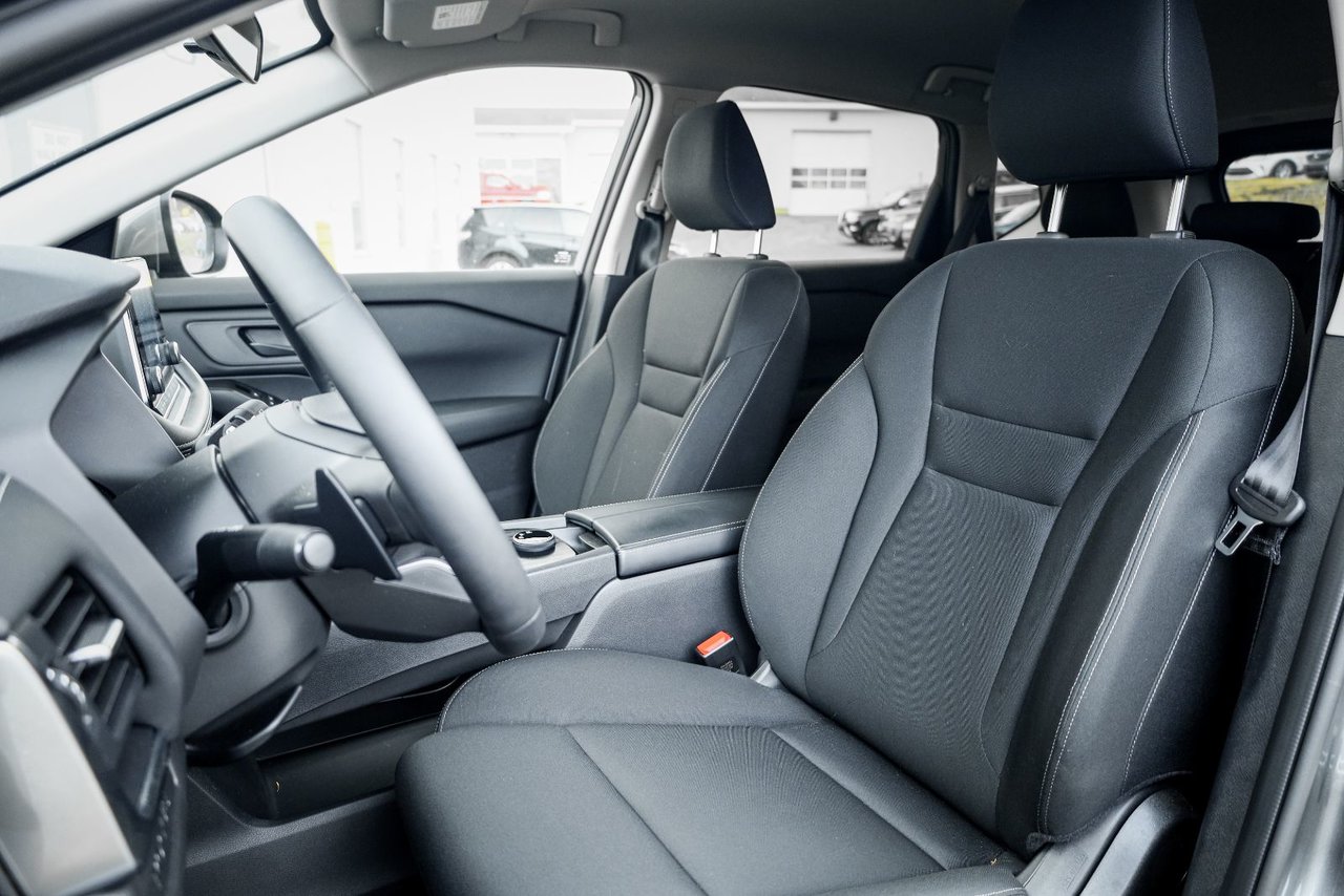 2025 Nissan Rogue S-15