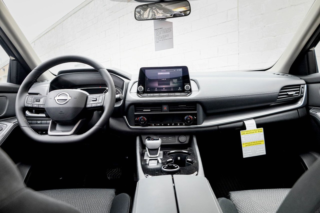 2026 Nissan Rogue SV Moonroof-14