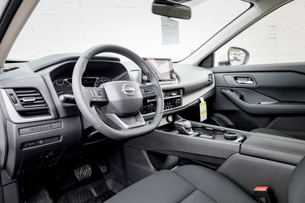 2026 Nissan Rogue S-11