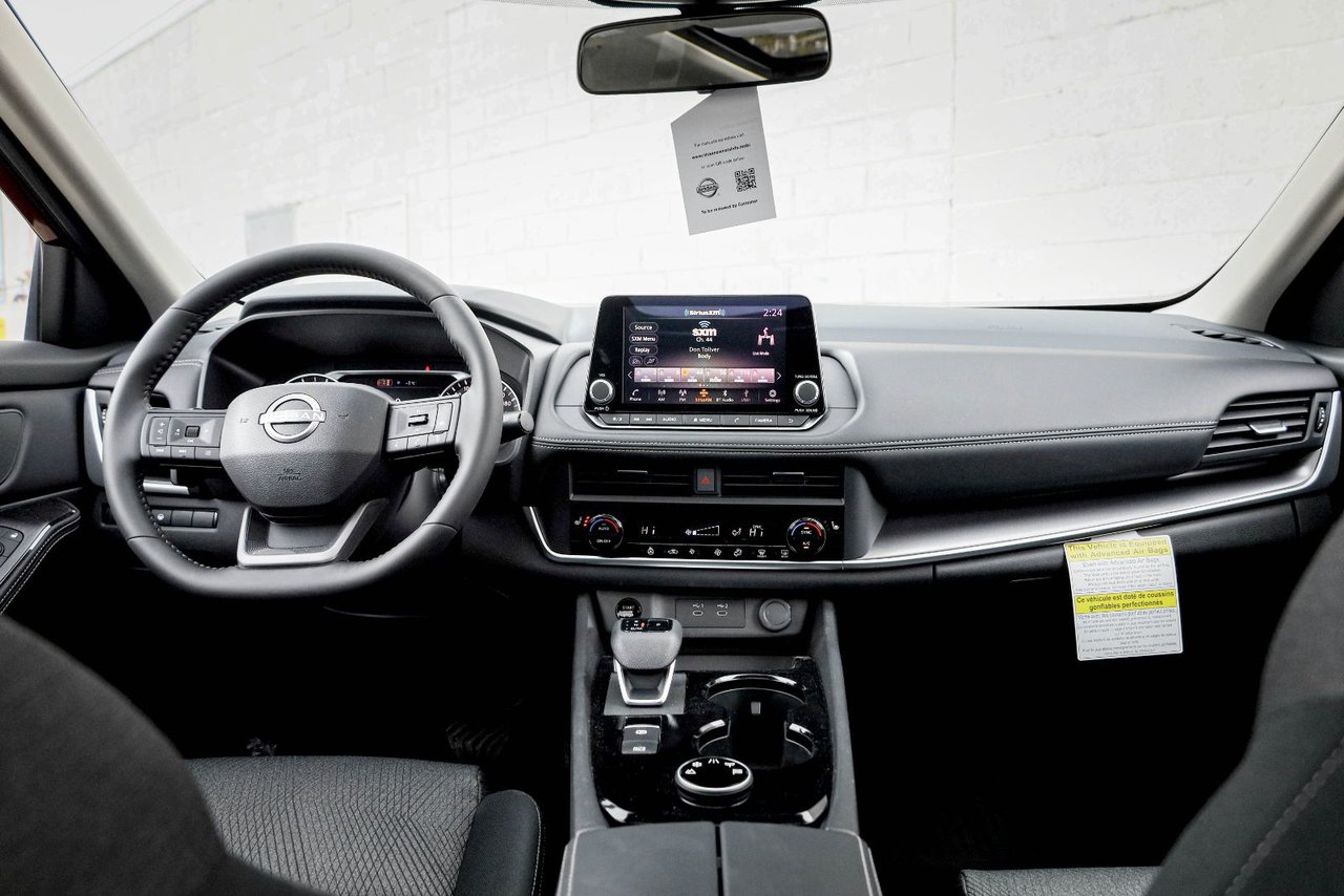 2026 Nissan Rogue SV Moonroof-15